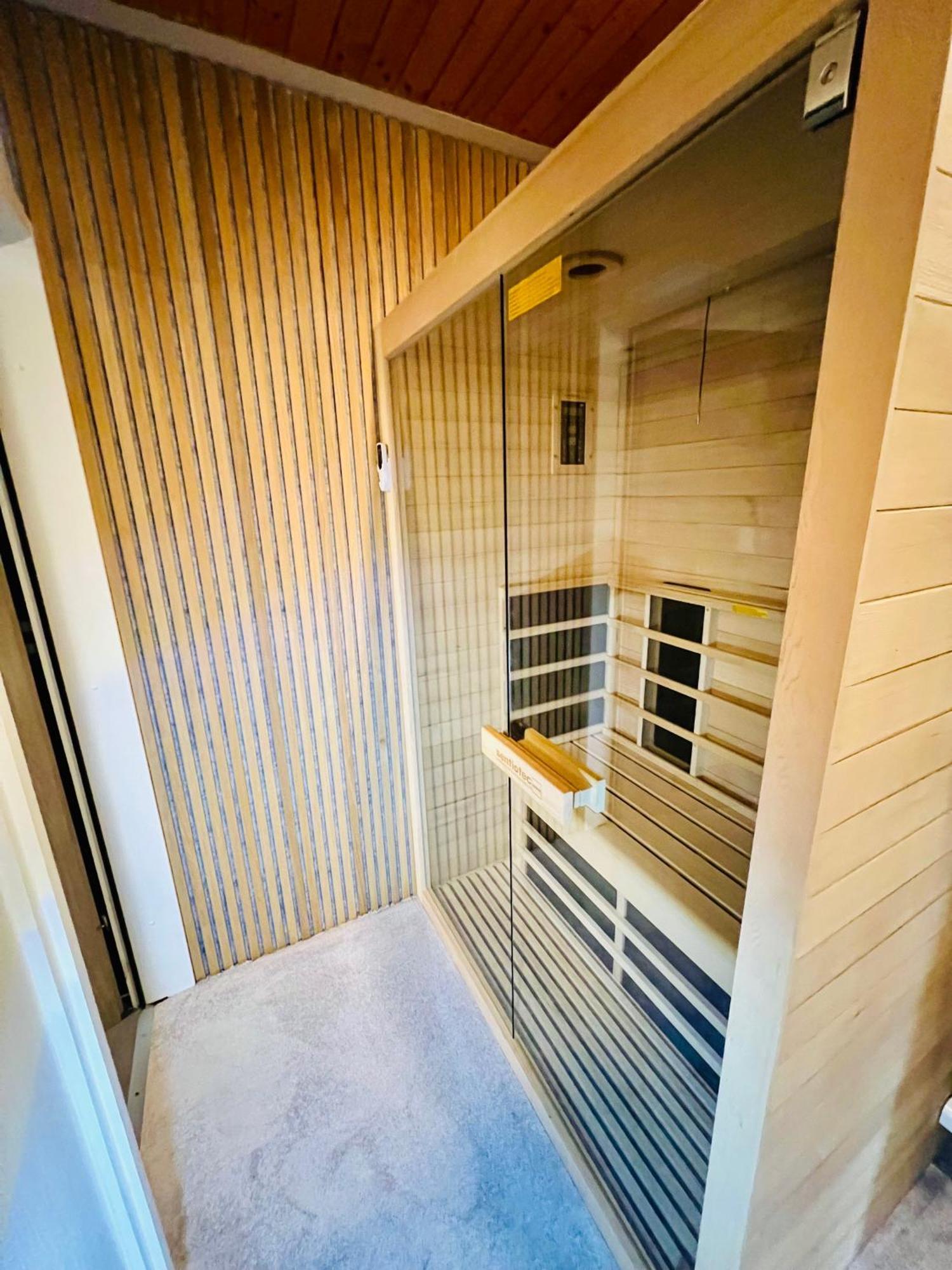 Mitten Im Schwarzwald Mit Infrarot-Sauna Und Garagenparkplatz Schoenwald im Schwarzwald Exterior photo